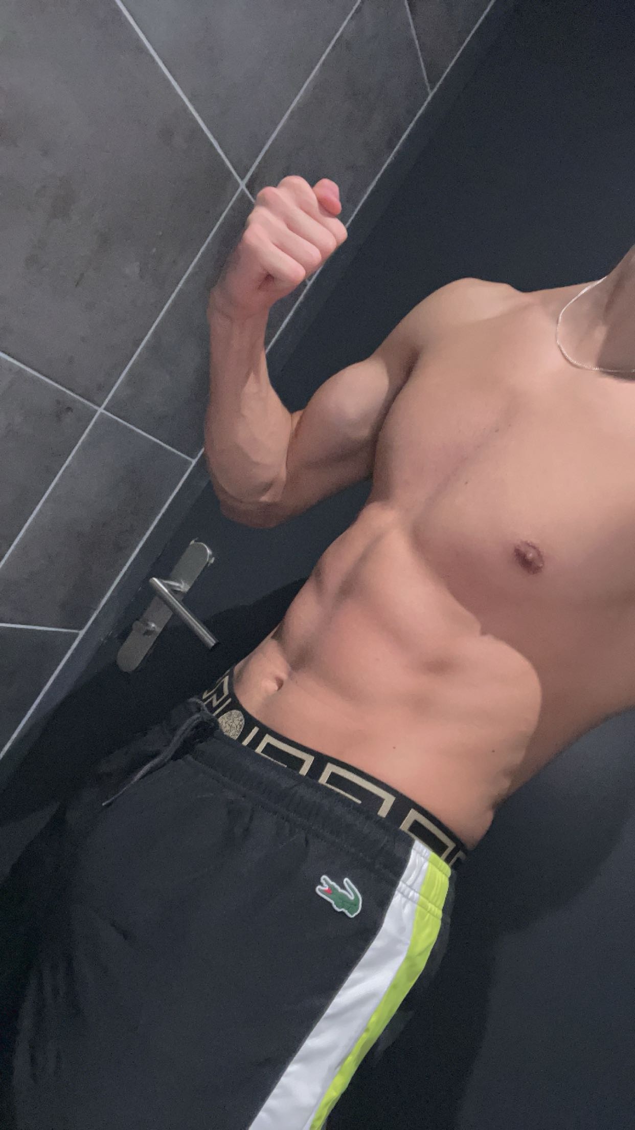 Profil de Hachemi, 22 ans, Rencontre à Calmar