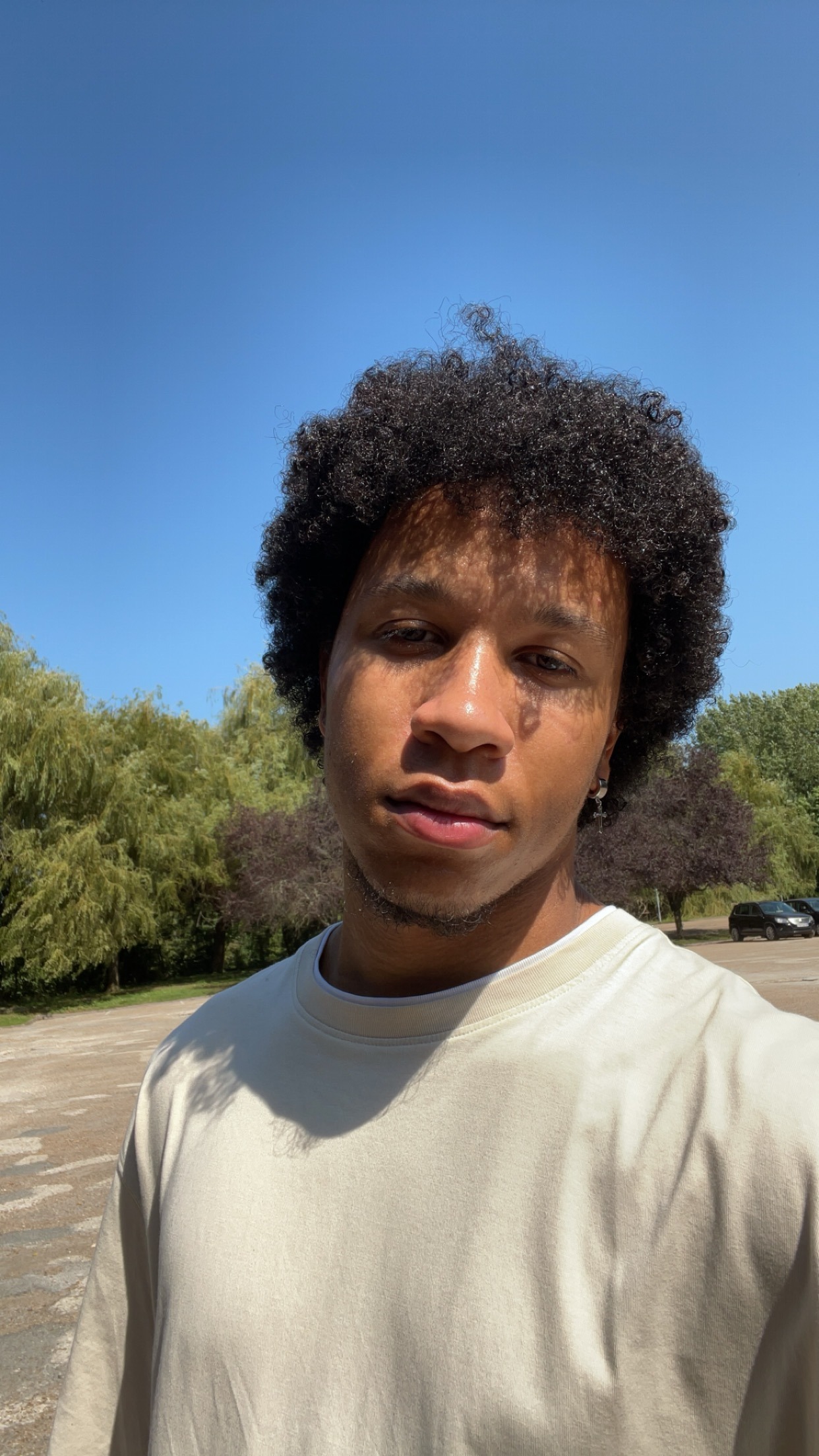 Profil de Aleandro, 20 ans, Rencontre à Liberty