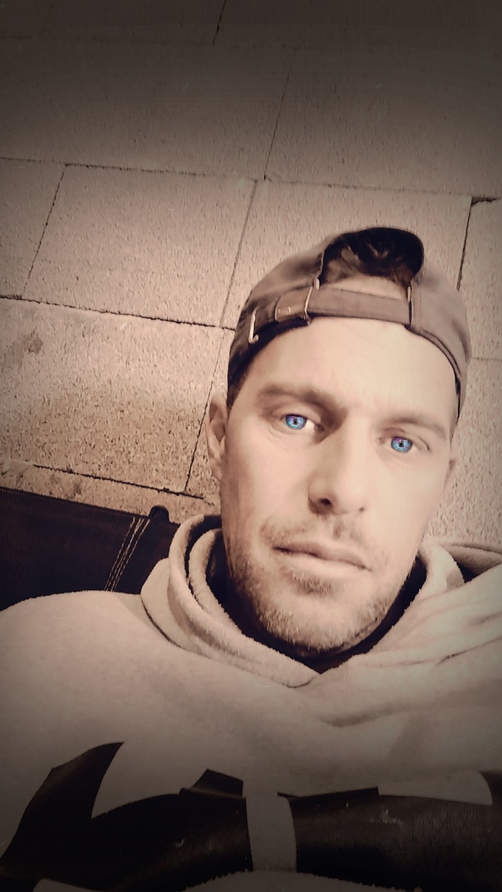 Profil de Cristobal, 45 ans, Rencontre à Coderre