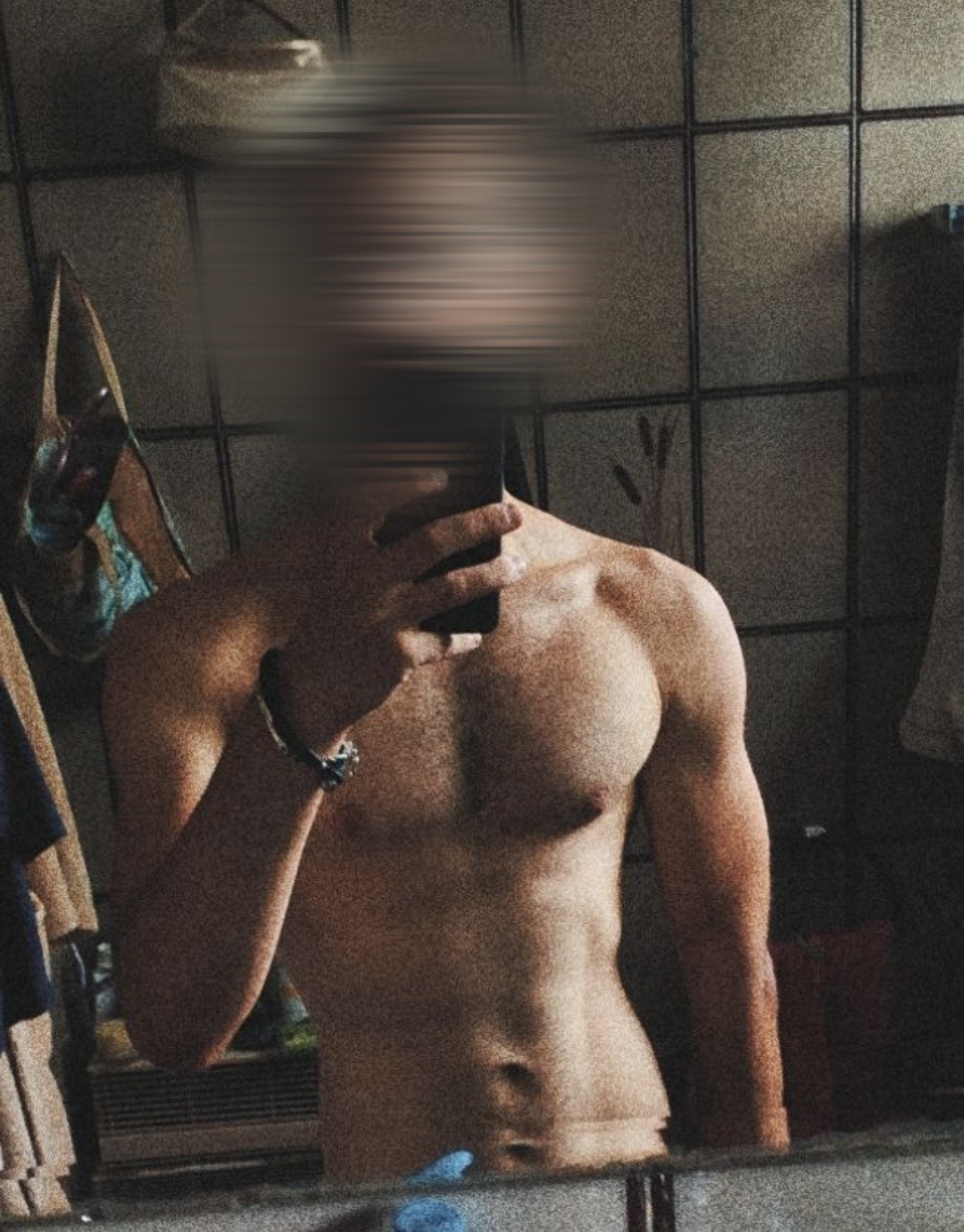Profil de Polat, 23 ans, Rencontre à Claresholm