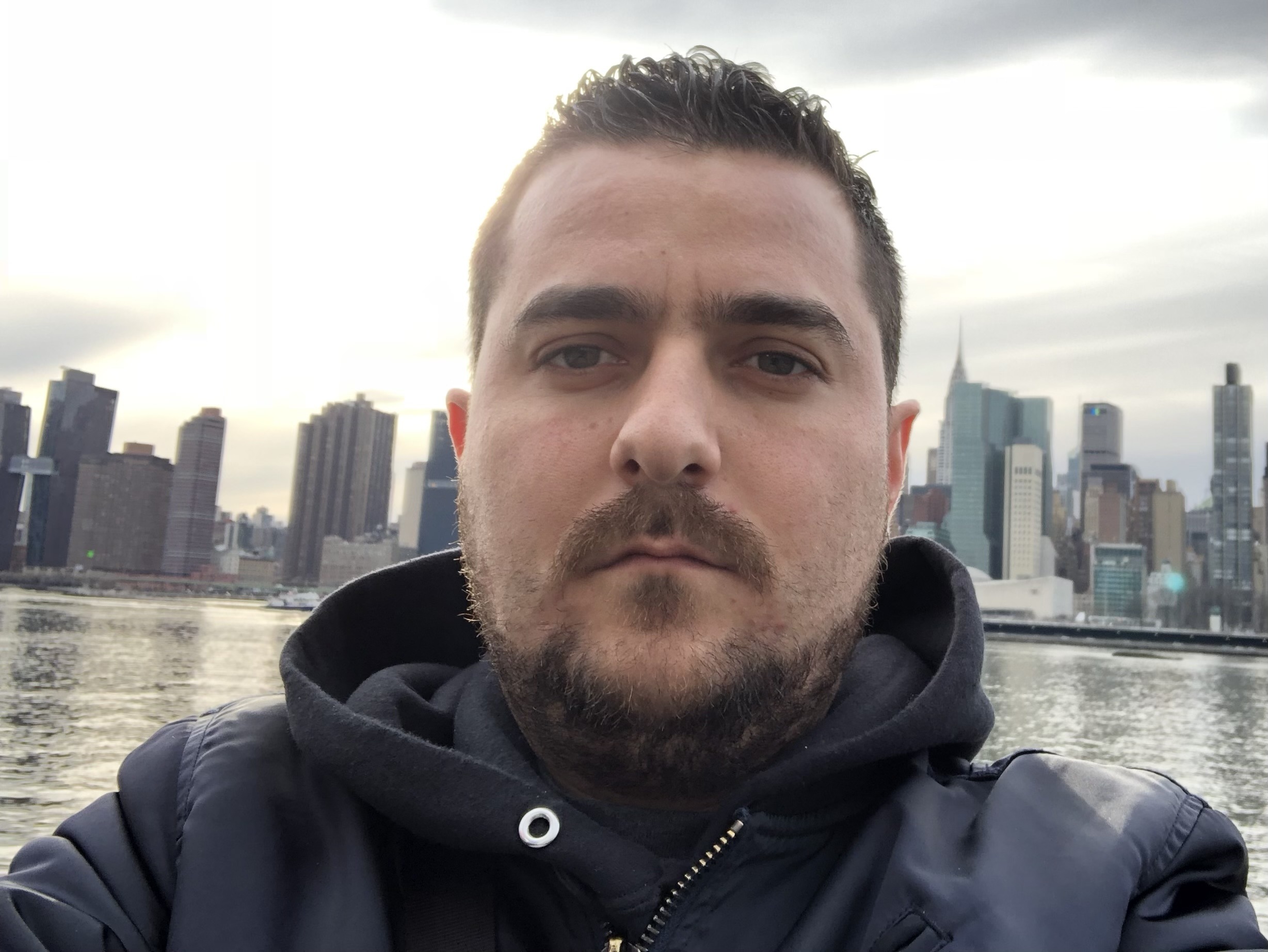 Profil de Diren, 54 ans, Rencontre à Frontier